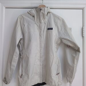 Patagonia Women's Cream Wool White Rain Coat Jacket